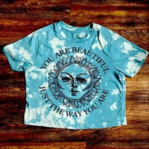 Cute motivational shirt🌞☁️